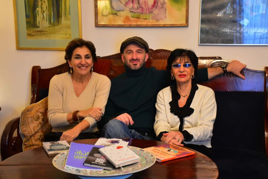 "გურულ დღიურებს" ყოველდღე ვკითხულობო, მიეფერა და სტუმრად დაპატიჟა" - გიორგის სტუმრობა ნანისთან