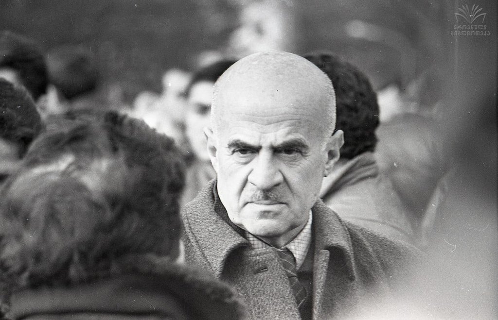 ნოდარ ნათაძე