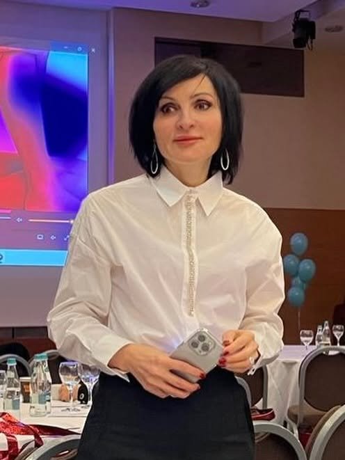 ნანა ადამია